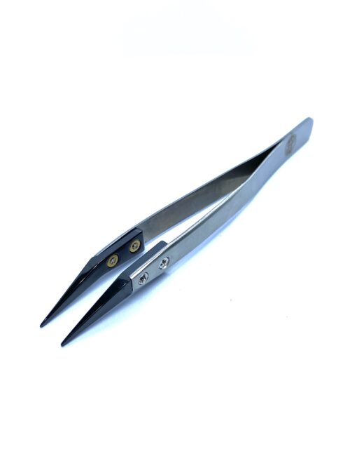 curved-tweezer.jpeg
